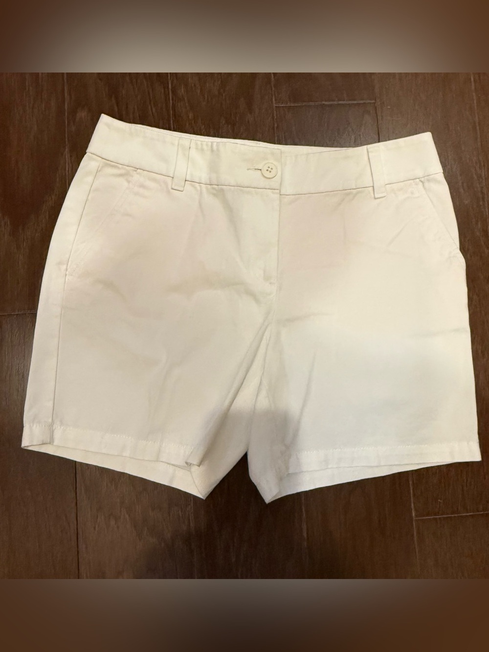 LOFT White 6” Tailored Shorts. New. Store Tags removed.
